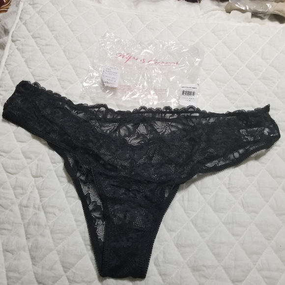 Hips and Curves black Wve Strappy Panty - Picture 2 of 3